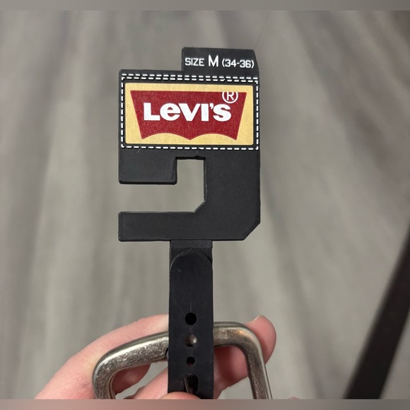 Levi's Brown Genuine Leather Belt Men’s Size Medium 34-36 Brand New With Tags - Picture 5 of 6